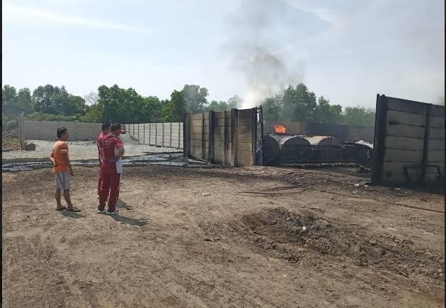 Ditetapkan Tersangka, Pemilik Gudang BBM Ilegal di OI Menyerahkan Diri