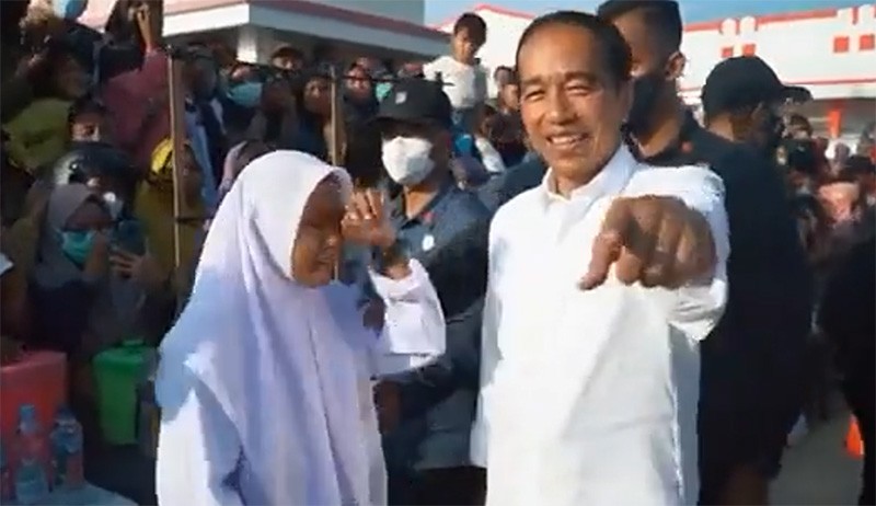 Anak SMA Berani Marahi Presiden Jokowi di Depan Paspampres, Begini Momennya - Bagian 1