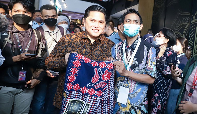 Menteri BUMN Erick Thohir Buka Pameran PaDi UMKM Hybrid Expo 2022 - Bagian 2