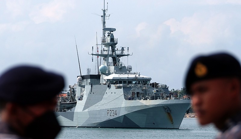 Bawa Misi Keamanan, Kapal Perang Inggris HMS Spey Merapat ke Bali - Bagian 1