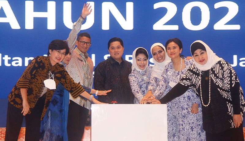 Di Rakernas IWAPI 2022, Menteri Sandiaga Uno dan Erick Tohir Siap Bantu Permodalan dan Kemampuan UMKM - Bagian 4