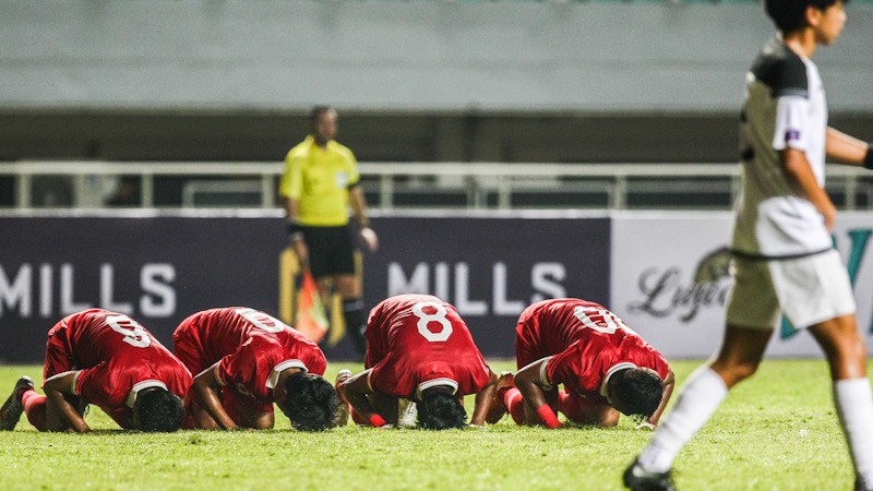 Arkhan Kaka Putra Borong 3 Gol pada Babak Pertama, Tolak Selebrasi - Bagian 3