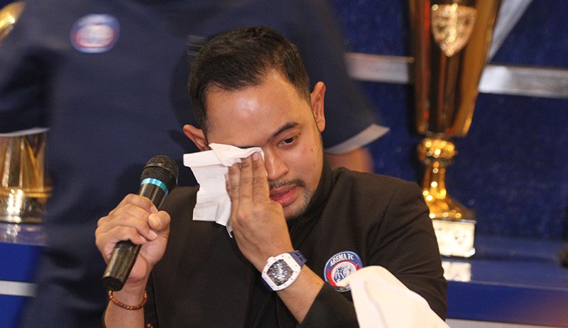 Siap Bertanggung Jawab, Gilang Bos Arema FC Menangis atas Tragedi Kanjuruhan - Bagian 1