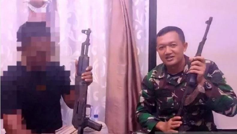 Eks Kombatan GAM di Aceh Barat Serahkan 2 Senpi ke TNI, Jenis AK47 dan AK56