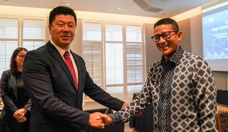 Menparekraf Sandiaga Uno Ajak Investor Singapura Investasi di Indonesia - Bagian 1