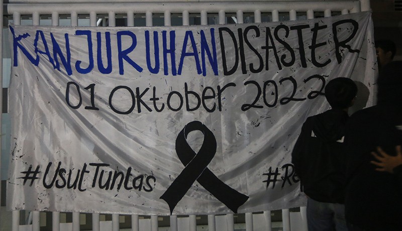 Ribuan Suporter Sepak Bola Indonesia Bersatu, Tuntut Usut Tuntas Tragedi Kanjuruhan - Bagian 3