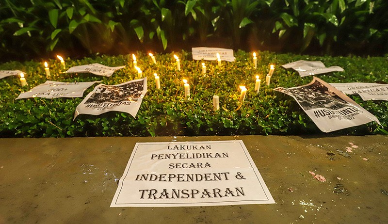 Iwan Bule Didemo Massa Tuntut Mundur dari Ketua Umum PSSI - Bagian 1
