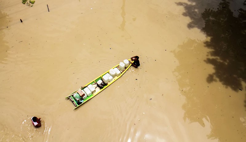 35.000 Warga Aceh Utara Mengungsi akibat Banjir yang Merendam 12 Kecamatan - Bagian 3