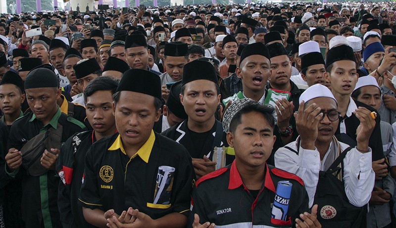 Puluhan Ribu Orang Hadiri Maulid Nabi Muhammad SAW di MAJT Semarang - Bagian 1