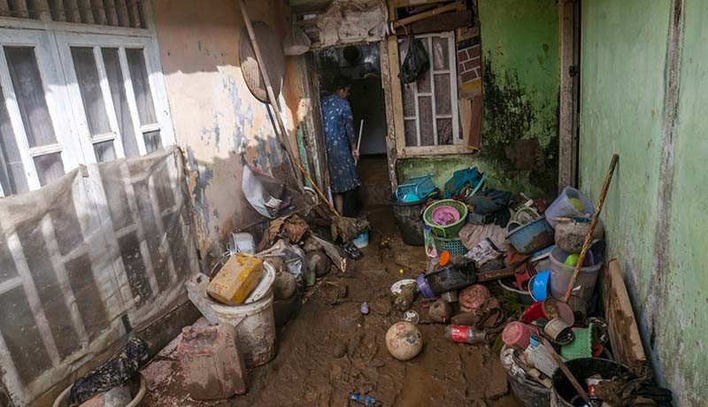Banjir Bandang Terjang Bayah Lebak, Puluhan Rumah Rusak - Bagian 1