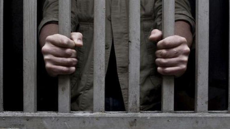 Pria di Karawang Sawer Biduan Dangdut, Ternyata Uang Hasil Arisan Online Bodong