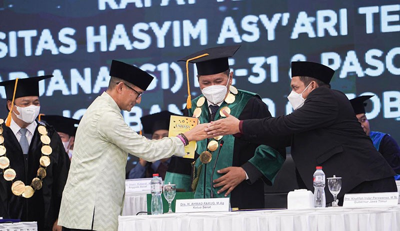 Sandiaga Uno Hadiri Orasi Ilmiah Universitas Hasyim Asy'ari Tebuireng Jombang - Bagian 1