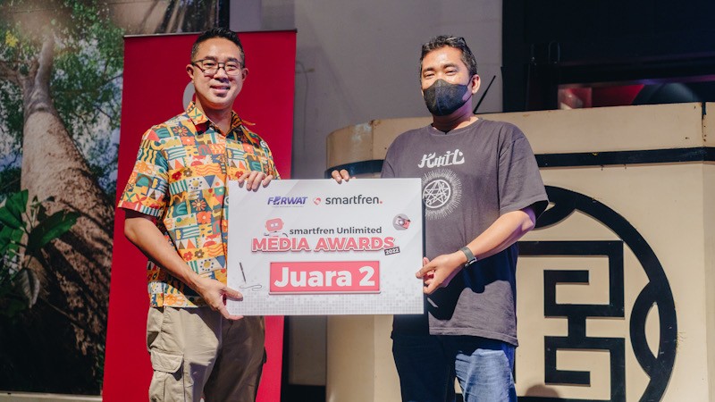 Penyerahan Penghargaan untuk Pemenang Smartfren Unlimited Media Awards 2022 - Bagian 3
