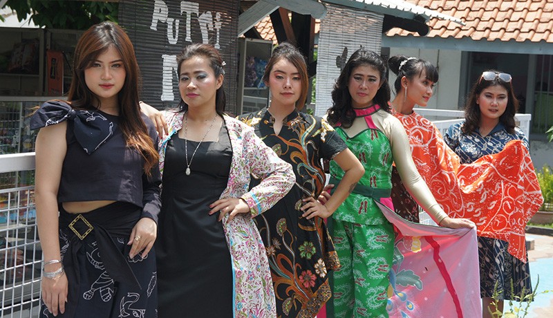 Gaya Napi-Napi Cantik Ikuti Fashion Show di Lapas Bulu Semarang - Bagian 1
