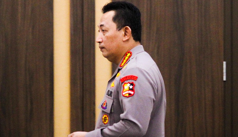 Ekspresi Kapolri Sebut Irjen Teddy Minahasa Terlibat Kasus Narkoba - Bagian 4