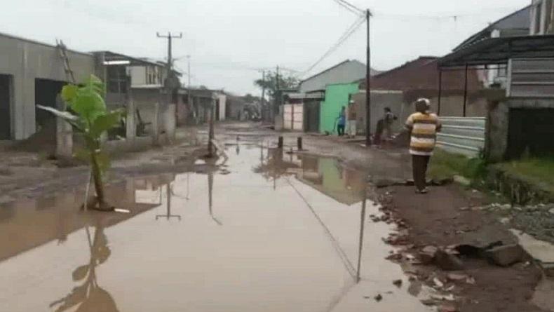 Jalan Cipatik KBB yang Sempat Ditanam Pisang Akhirnya Dianggarkan Rp4,5 Miliar