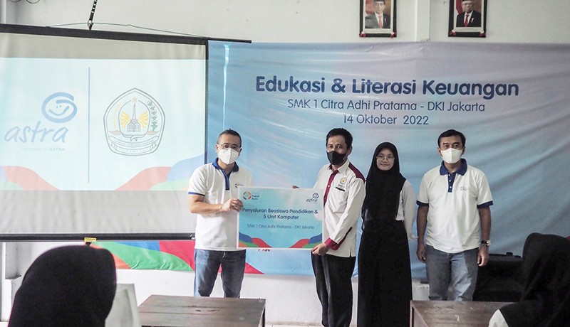 Lestarikan Bumi, Asuransi Astra Melanjutkan Rangkaian Estafet Peduli Bumi di Jakarta - Bagian 4