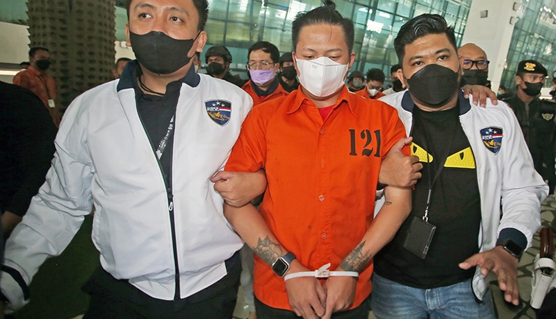 Foto 3 Bandar Besar Judi Online Jaringan Jakarta Ditangkap di Kamboja - Bagian 2