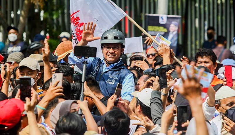 Ribuan Warga Antusias Sambut Anies Baswedan di Balai Kota Jakarta - Bagian 3