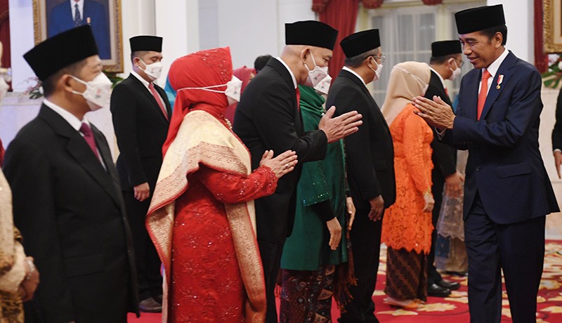 Presiden Jokowi Lantik Anggota Dewan Pengawas dan Badan Pelaksana BPKH - Bagian 1