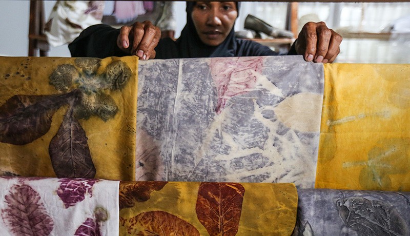 Berdayakan Difabel, UMKM Binaan Pertamina Produksi Kain Ecoprint di Ternate - Bagian 3