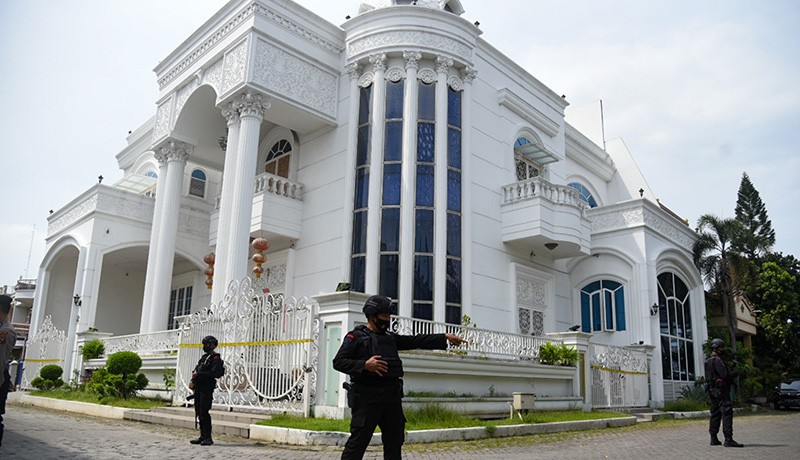 Penampakan Rumah Mewah Milik Bandar Judi Online Apin BK di Medan - Bagian 1