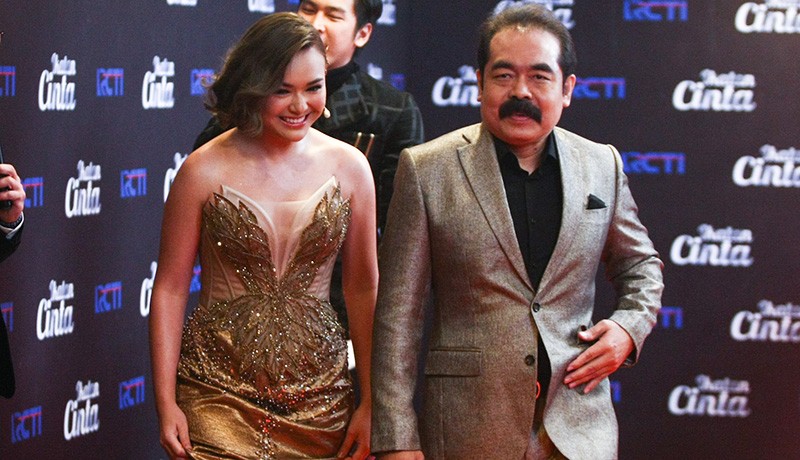 Amanda Manopo Kompak dengan Adam Suseno di Red Carpet 2 Tahun Ikatan Cinta - Bagian 1