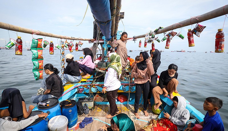 Kemeriahan Tradisi Nadran Pesta Laut di Cilincing - Bagian 5