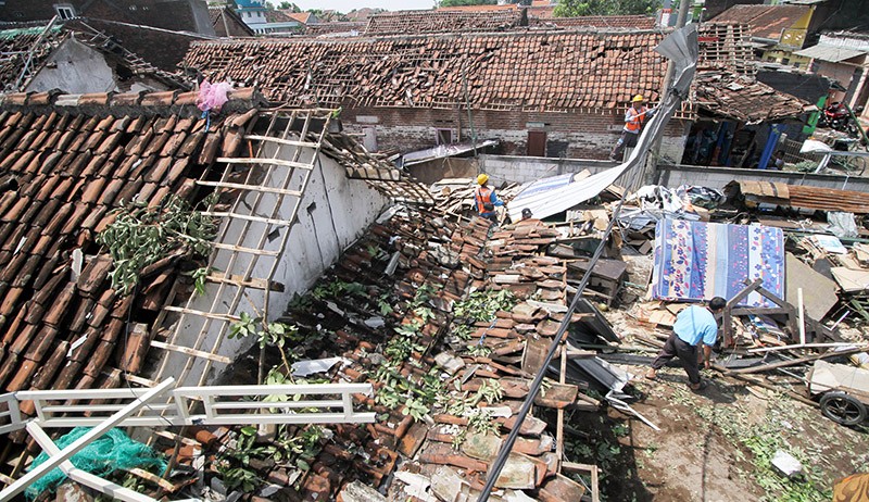 Angin Puting Beliung Terjang Lampung Selatan, 1 Warga Tewas Puluhan Rumah Rusak