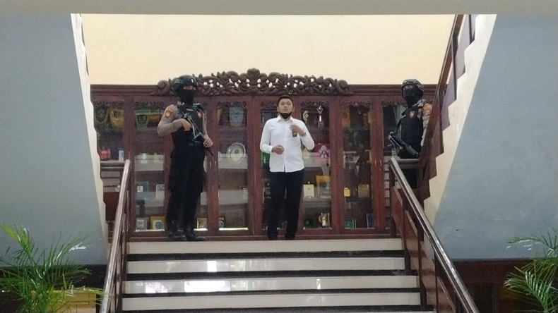 Penyidik KPK Geledah Kantor Pemkab Bangkalan, Ada Apa?