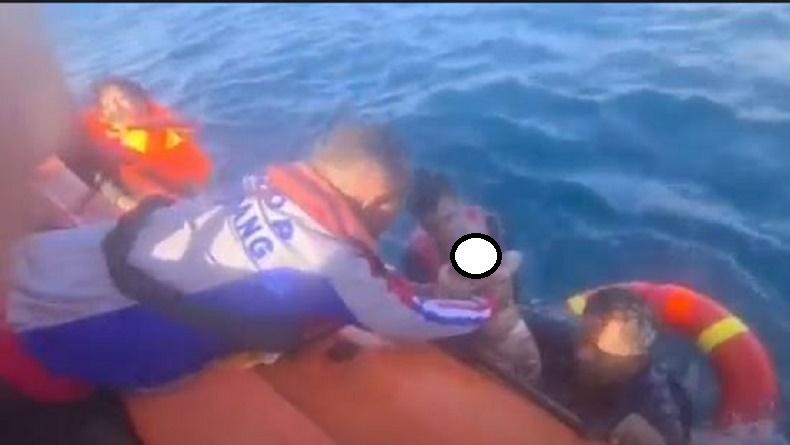 Kapal Terbakar, Begini Detik-Detik Penyelamatan Dramatis Bayi Terombang-ambing di Laut