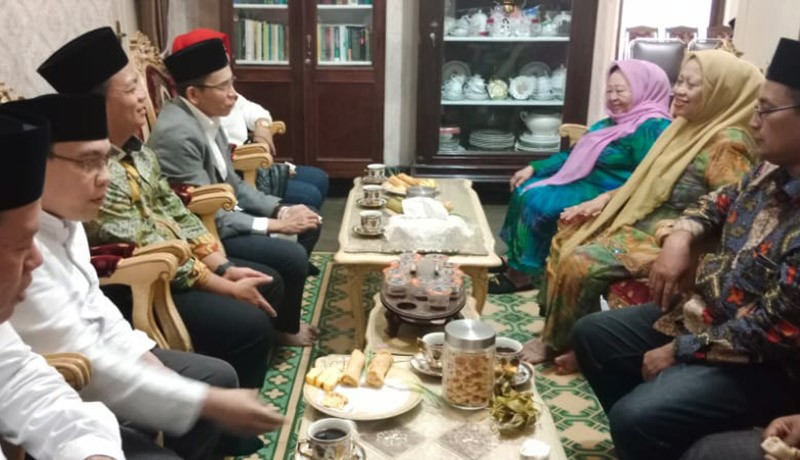 TGB Zainul Majdi Silaturahmi ke Ponpes Bahrul Ulum Tambak Beras - Bagian 2