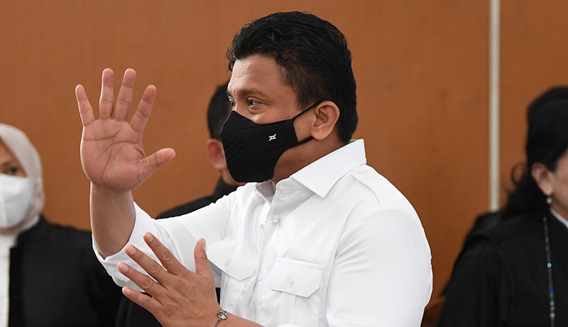 Ferdy Sambo-Putri Candrawathi Tampil Kompak, Begini Penampakannya - Bagian 2