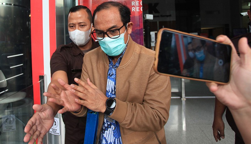 Hakim Agung Gazalba Saleh Diperiksa KPK - Bagian 2