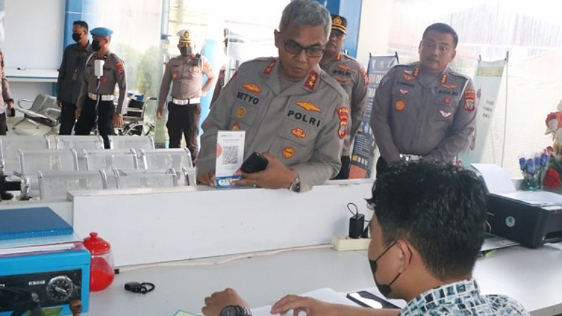 Kapolda Sulut Cek Pelayanan dan Fasilitas Kantor Satpas Polresta Manado, Ada Apa?