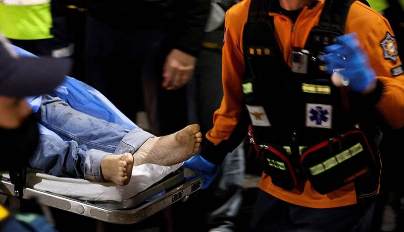 Foto-Foto Tragedi Halloween, 149 Orang Tewas Berdesakan di Gang Sempit Seoul - Bagian 8