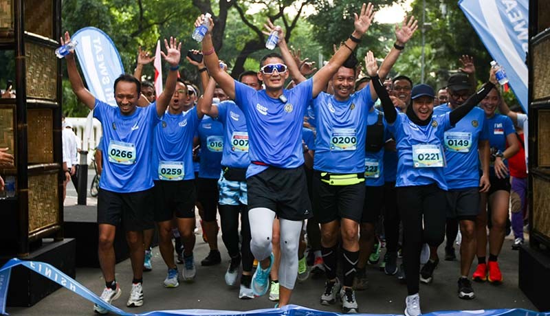 Sandiaga Uno Ramaikan Fun Run ADWI Bergerak Bersama - Bagian 1