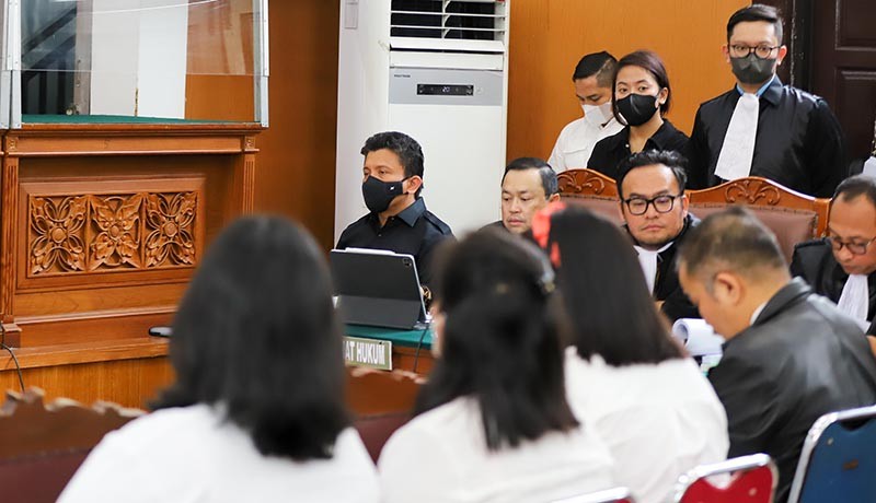 Tatapan Ferdy Sambo saat Keluarga Brigadir J Jadi Saksi Pembunuhan Berencana - Bagian 2