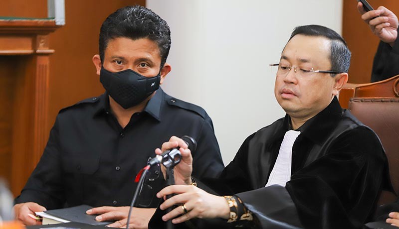 Tatapan Ferdy Sambo saat Keluarga Brigadir J Jadi Saksi Pembunuhan Berencana - Bagian 1