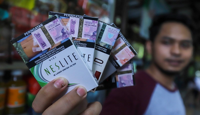 Cukai Rokok Naik 10 Persen Mulai Tahun Depan - Bagian 1