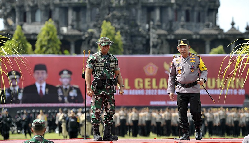 Panglima TNI - Kapolri Pimpin Apel Pasukan Operasi Puri Agung 2022 - Bagian 1