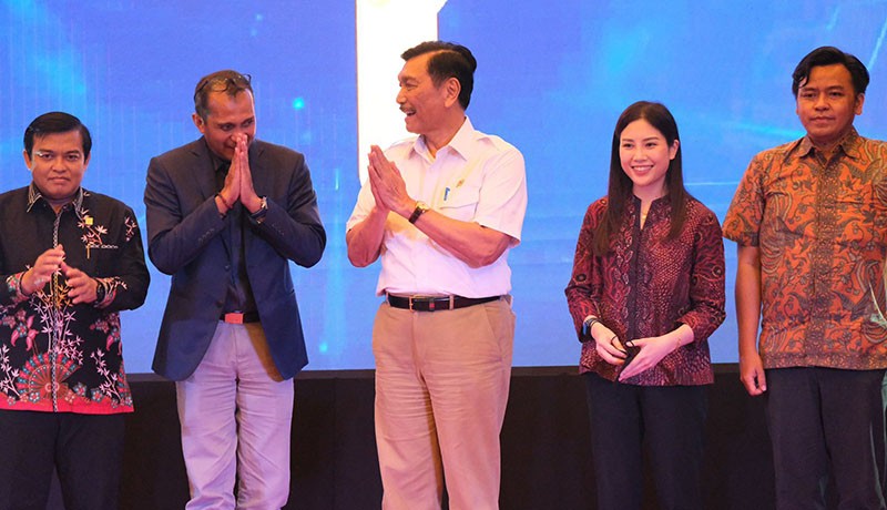 e-VOA Resmi Diterapkan, Angela Tanoesoedibjo: Tingkatkan Citra Bangsa dan Daya Saing Pasiwisata - Bagian 1