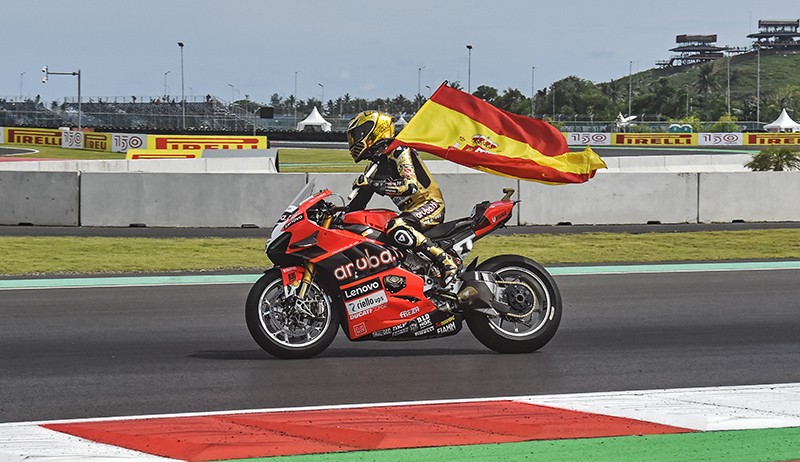 Selebrasi Alvaro Bautista Mengunci Gelar Juara Dunia WSBK 2022 - Bagian 1