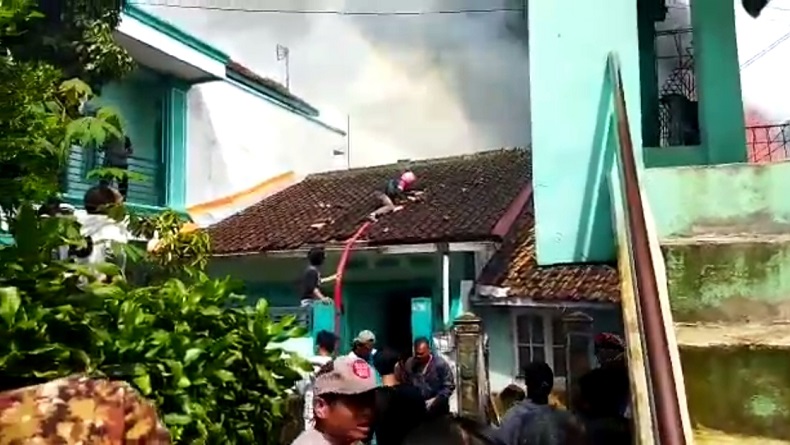 Belasan Rumah di Cipanas Cianjur Ludes Terbakar, Masih Dilakukan Pendinginan