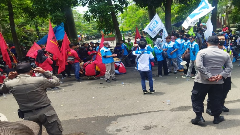 Buruh di KBB Lega Usulan Upah Minimum Kabupaten Tetap Naik 27 Persen 
