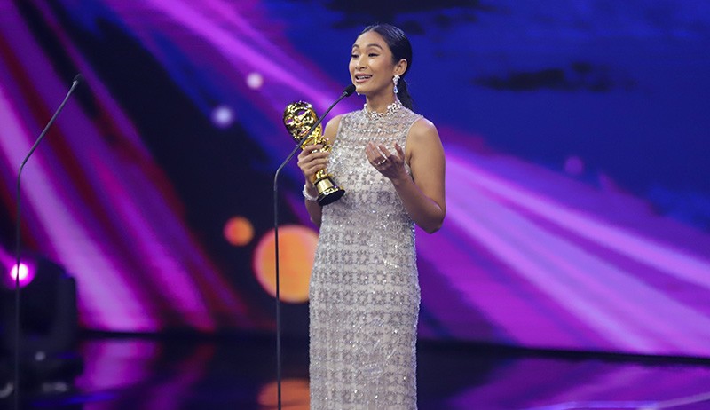 Happy Salma Pemeran Utama Wanita Terbaik IMAA 2022 - Bagian 2