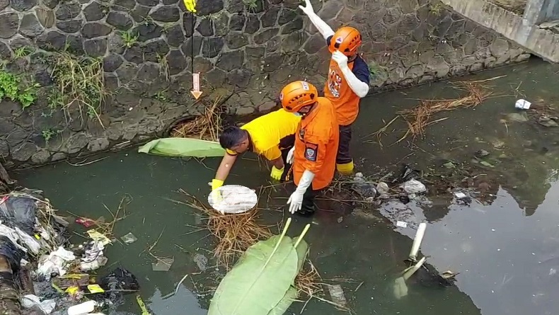 Penemuan Mayat Bayi Gemparkan Warga Tasikmalaya, Diduga Dibuang usai Dilahirkan