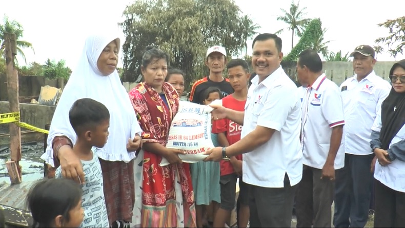 Korban Kebakaran di Dusun III Senang Dapat Bantuan dari DPC Partai Perindo Sunggal