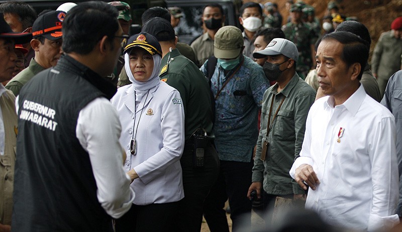 Presiden Jokowi Temui Korban Gempa Cianjur - Bagian 1