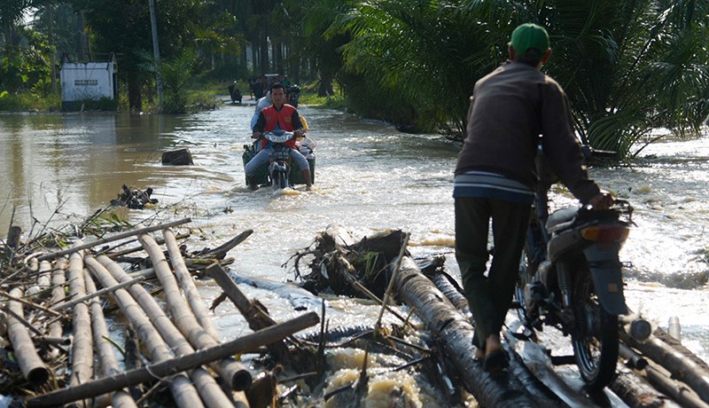 10 Kecamatan di Deli Serdang Masih Terendam Banjir - Bagian 1